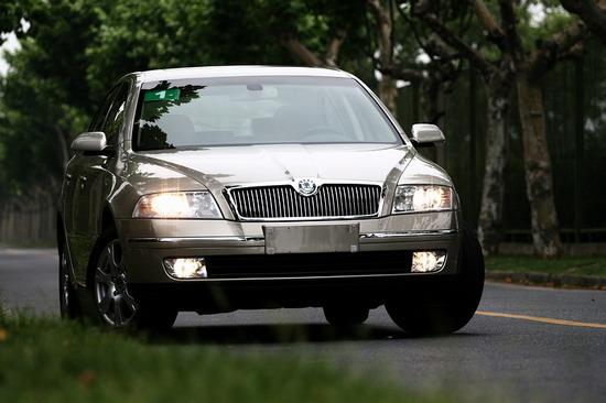 图为配备TSI发动机的斯柯达明锐