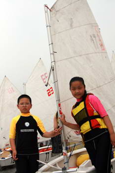 2010青岛市青少年帆船营在奥帆中心开营