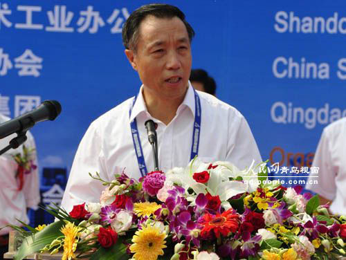 青岛市市长助理武铁军主持开幕式