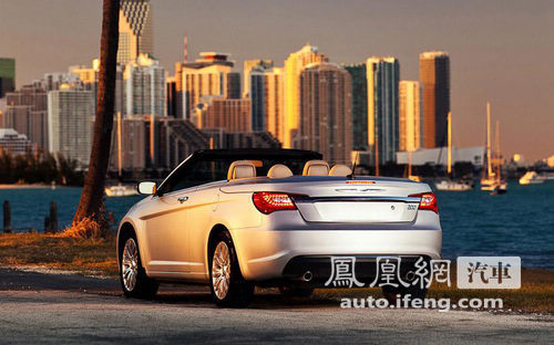 克莱斯勒200敞篷版官图曝光 2011纽约车展首发