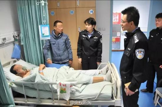 男子违停后突发重病 交警处罚50元捐款1000元